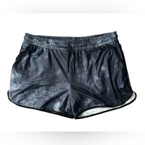 NWT BlevonH Black Gray Tie Dye Soft Stretch Lined Running Shorts Women’s Large